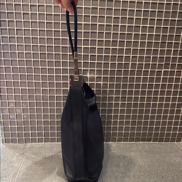 ✨ Authentic Gucci Tom Ford–Era Small Leather Hobo Bag (1997–1999) ✨ - Picture 10 of 17
